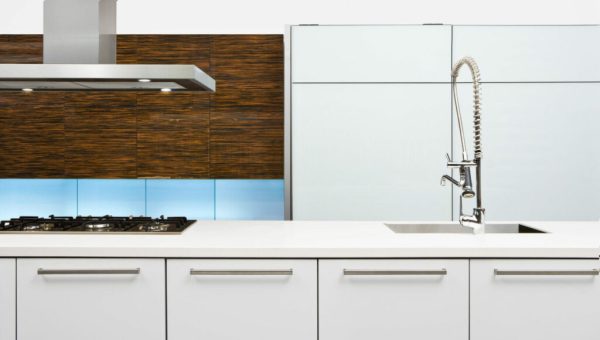 2141 Snow Caesarstone Composiet Keukenbladen