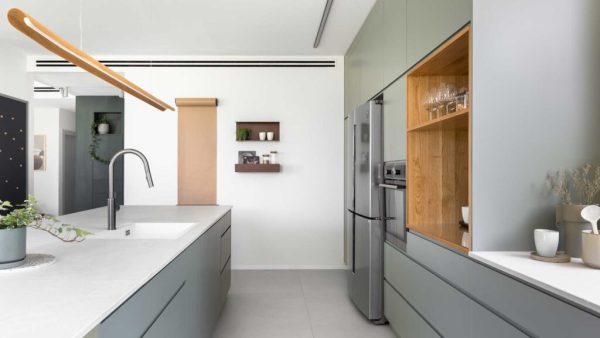 Caesarstone 4011 Cloudburst Concrete Composiet Keukenbladen