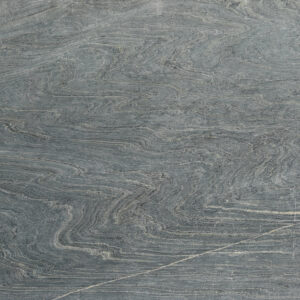 Avocatus Green Granite natuursteen plaat met diepgroene kleur en opvallende natuurlijke aders, geschikt voor keukenbladen, vloeren en wandbekleding.