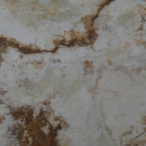 Cristallo Onyx natuursteen plaat met lichte transparante kleur en verfijnde natuurlijke aders, geschikt voor wandbekleding, werkbladen en exclusieve interieurs.